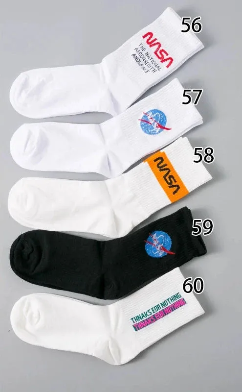 Trendy Mid-Barrel Cotton Socks